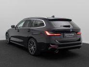 Foto Nummer 9: BMW 330i